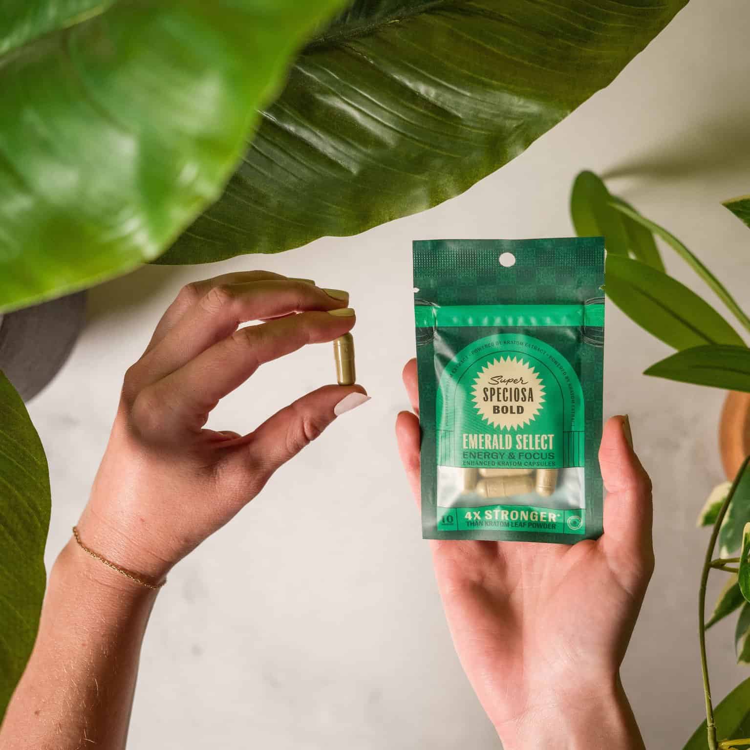 Super Speciosa Emerald Select Enhanced Kratom Capsules - Image 4